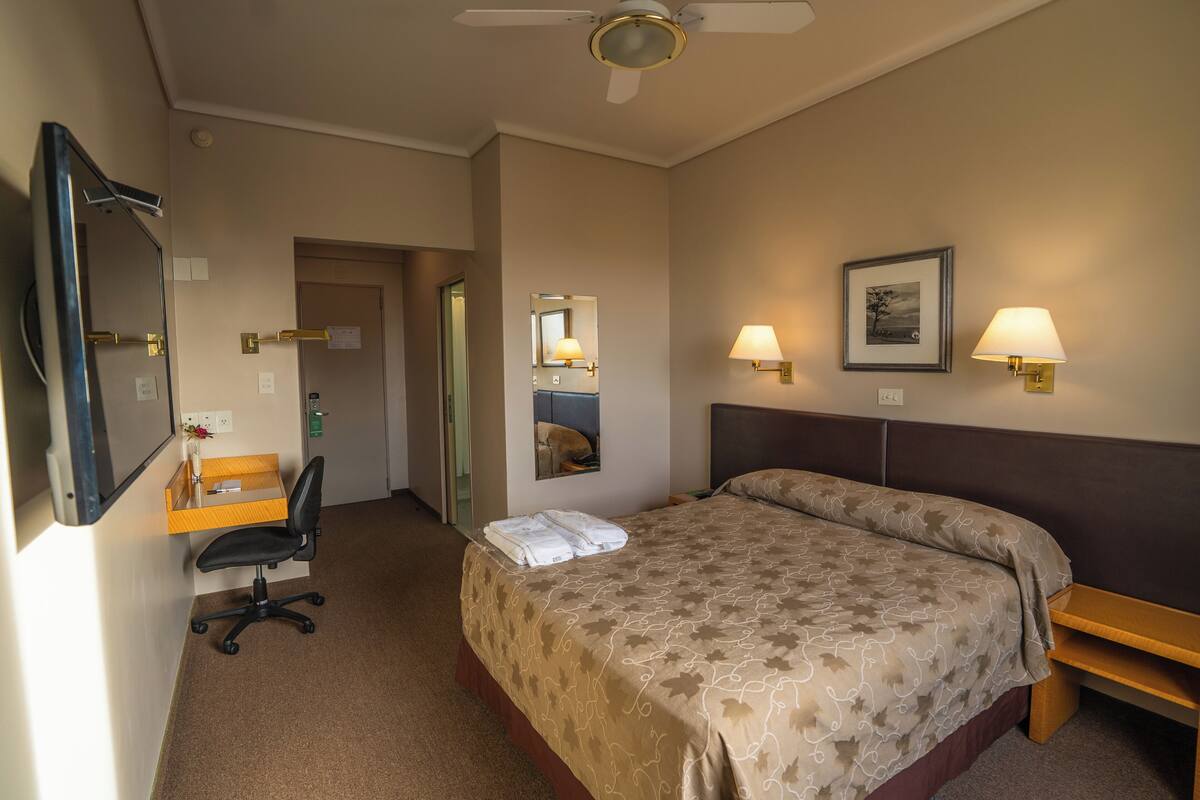 Superior Double Room | In-room safe, desk, WiFi (free)