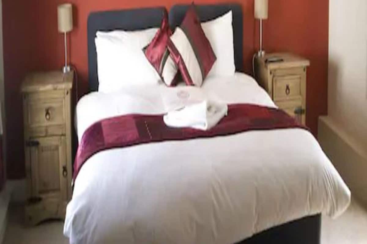 Blackout curtains, iron/ironing board, free WiFi, bed sheets