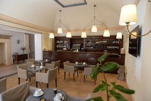 Bar (in der Unterkunft)