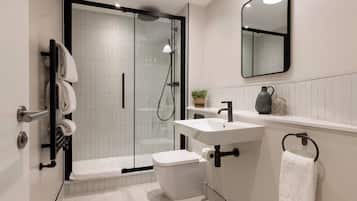 Premium One Bedroom Apartment | Bathroom | Shower, rainfall showerhead, eco-friendly toiletries, hair dryer