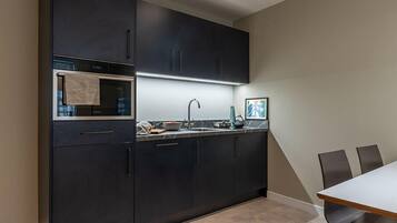 Premium Two Bedroom Apartment | Eigene Küche | Umweltfreundliche Reinigungsmittel werden bereitgestellt