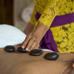 Couples treatment rooms, body treatments, aromatherapy, body wraps