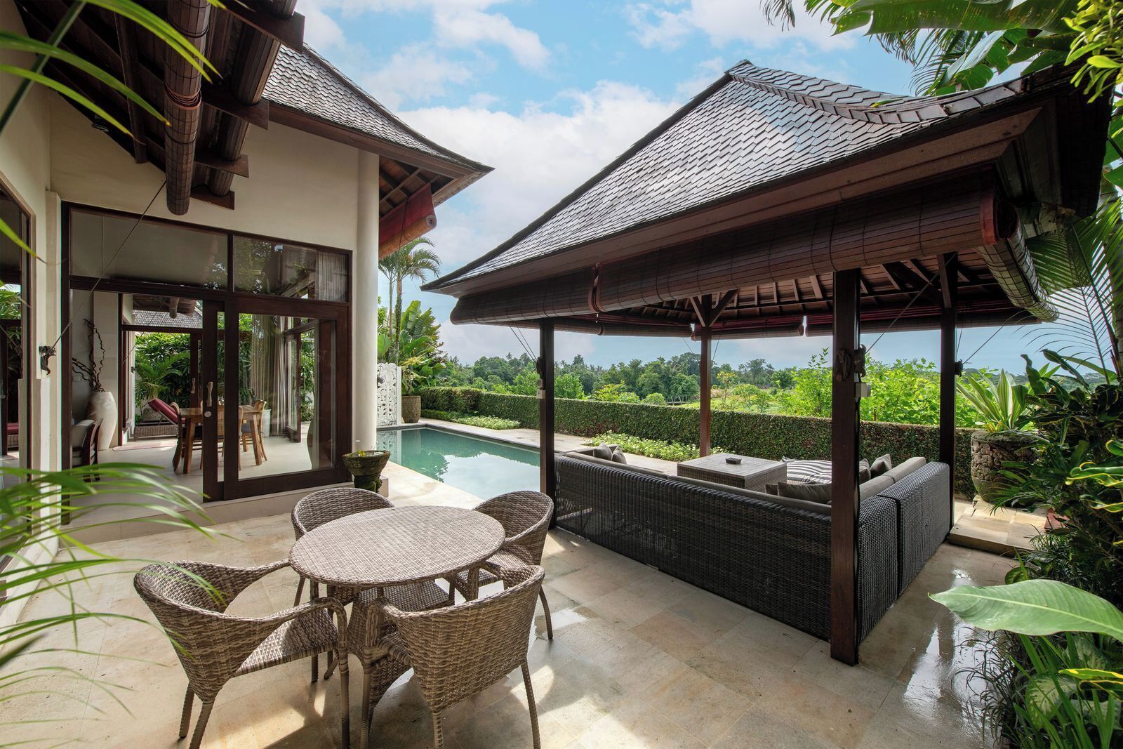 Luxury Villa | Terrace/patio