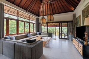 Presidential Villa | Living area