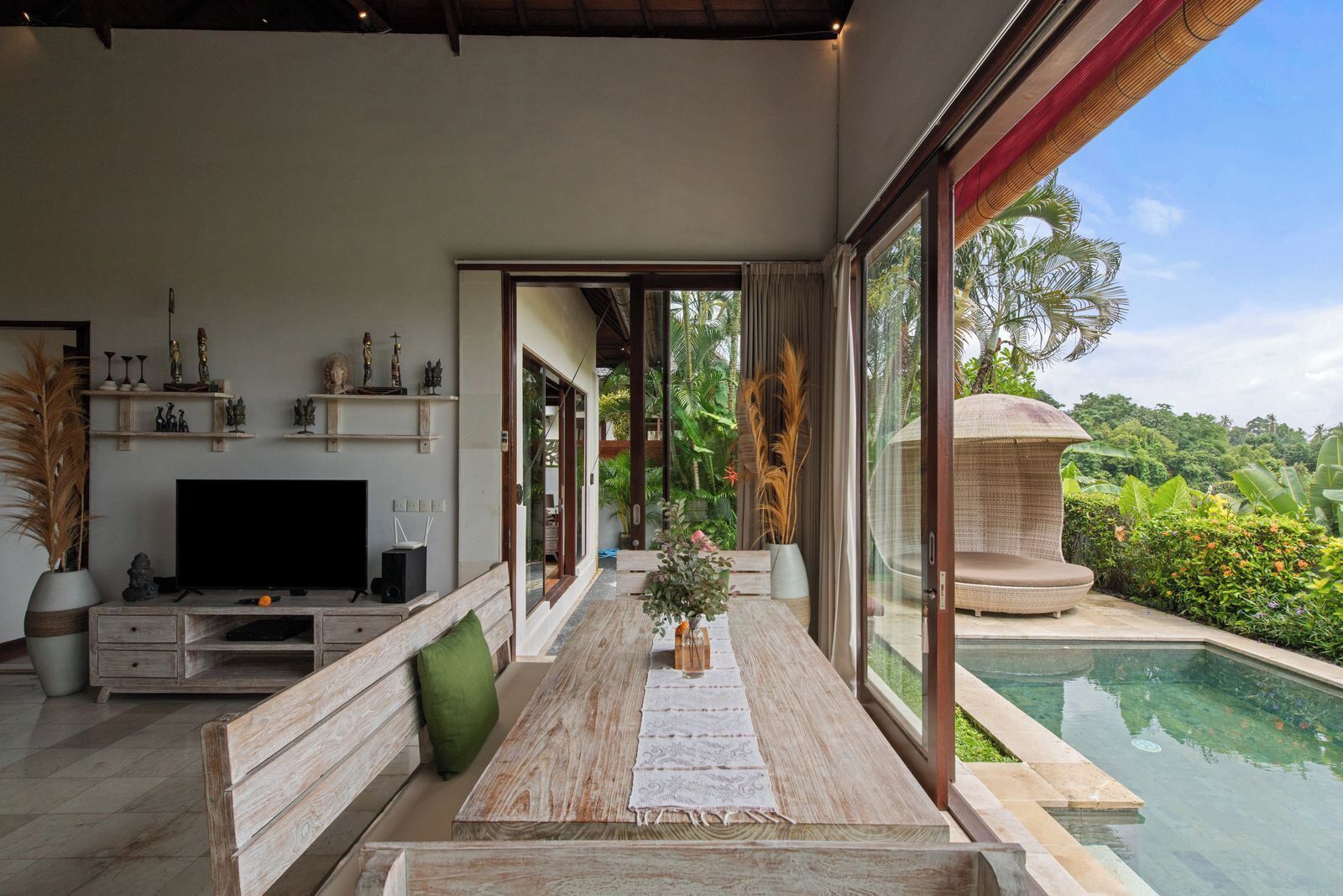 Luxury Villa | Living area