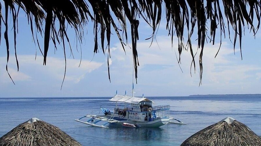 Easy Diving and Beach Resort