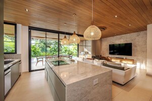 独特独立别墅 | 私人厨房 | 大冰箱、微波炉、烤箱、炉灶