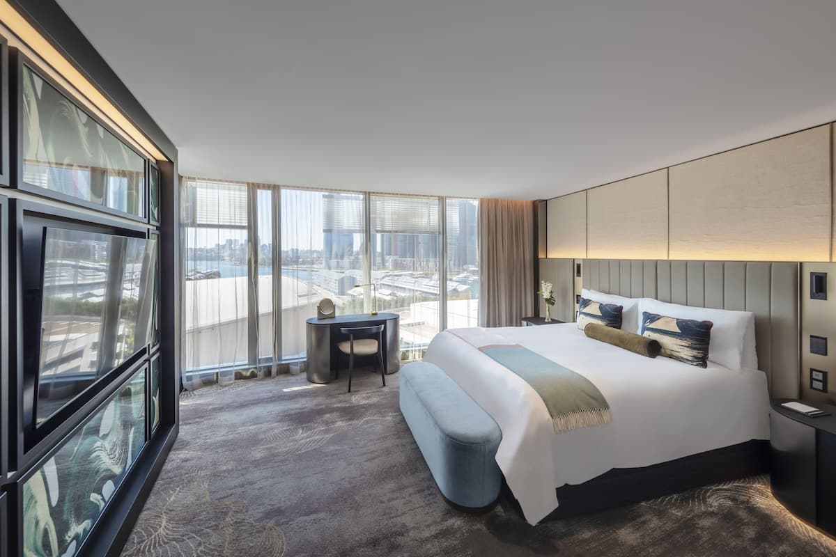 1 bedroom, egyptian cotton sheets, premium bedding, minibar