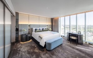 Jewel Suite  | Egyptian cotton sheets, premium bedding, in-room safe, laptop workspace - The Darling at the Star (Pyrmont)