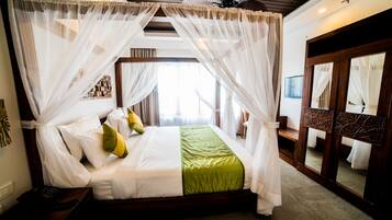 10 bedrooms, premium bedding, minibar, in-room safe