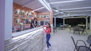 Bar ved bassenget