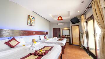 Beach Bungalow | Minibar, in-room safe, blackout drapes, free WiFi