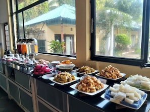 Petit déjeuner buffet