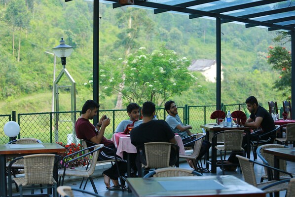 2 restaurantes, cocina india