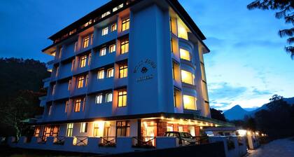 Westwood Riverside Garden Resort