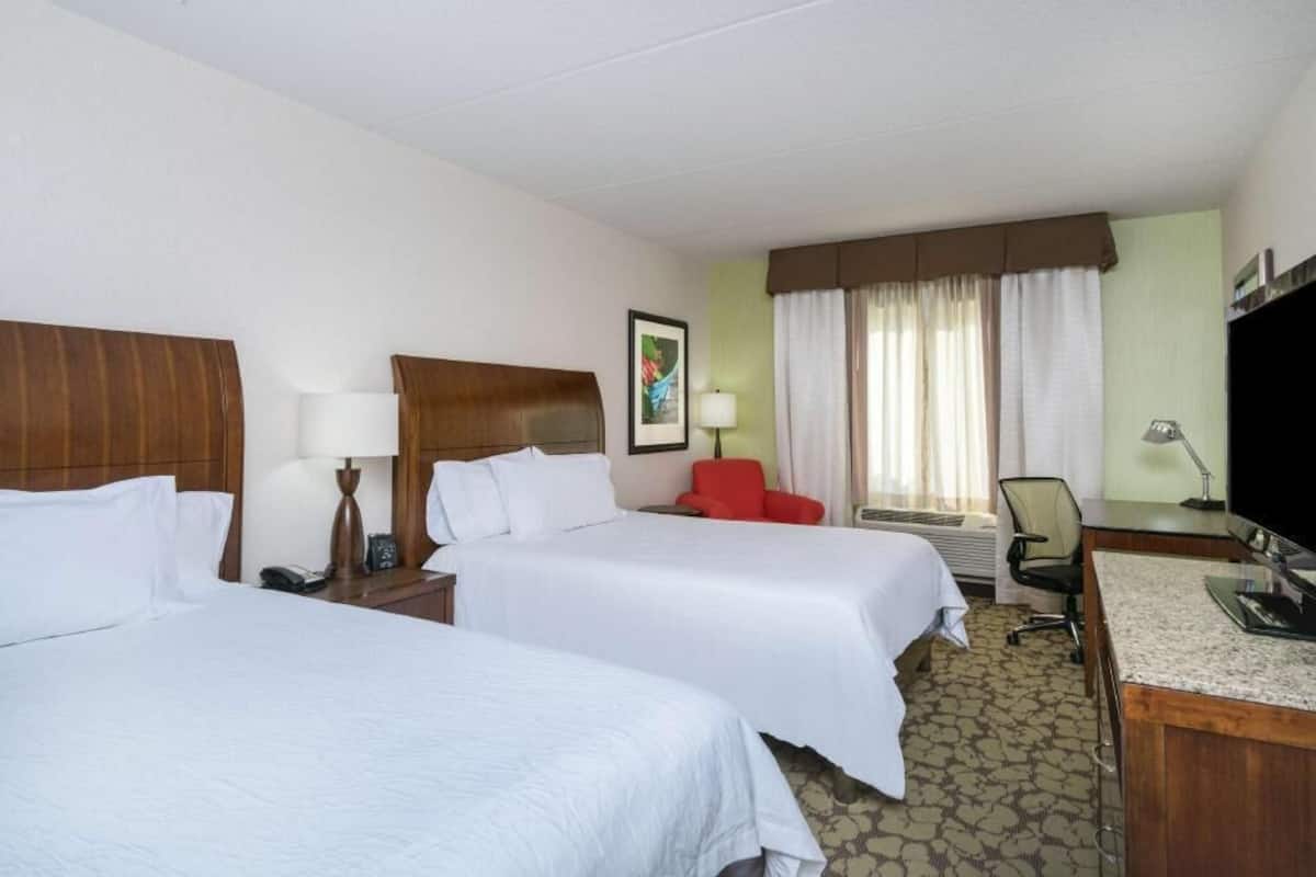 Desk, laptop workspace, free WiFi, bed sheets