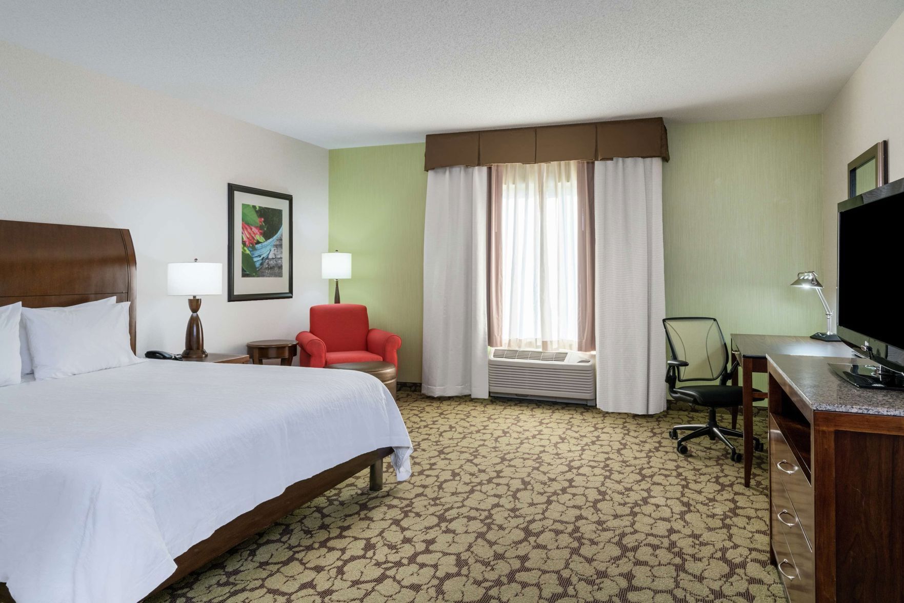 Desk, laptop workspace, free WiFi, bed sheets