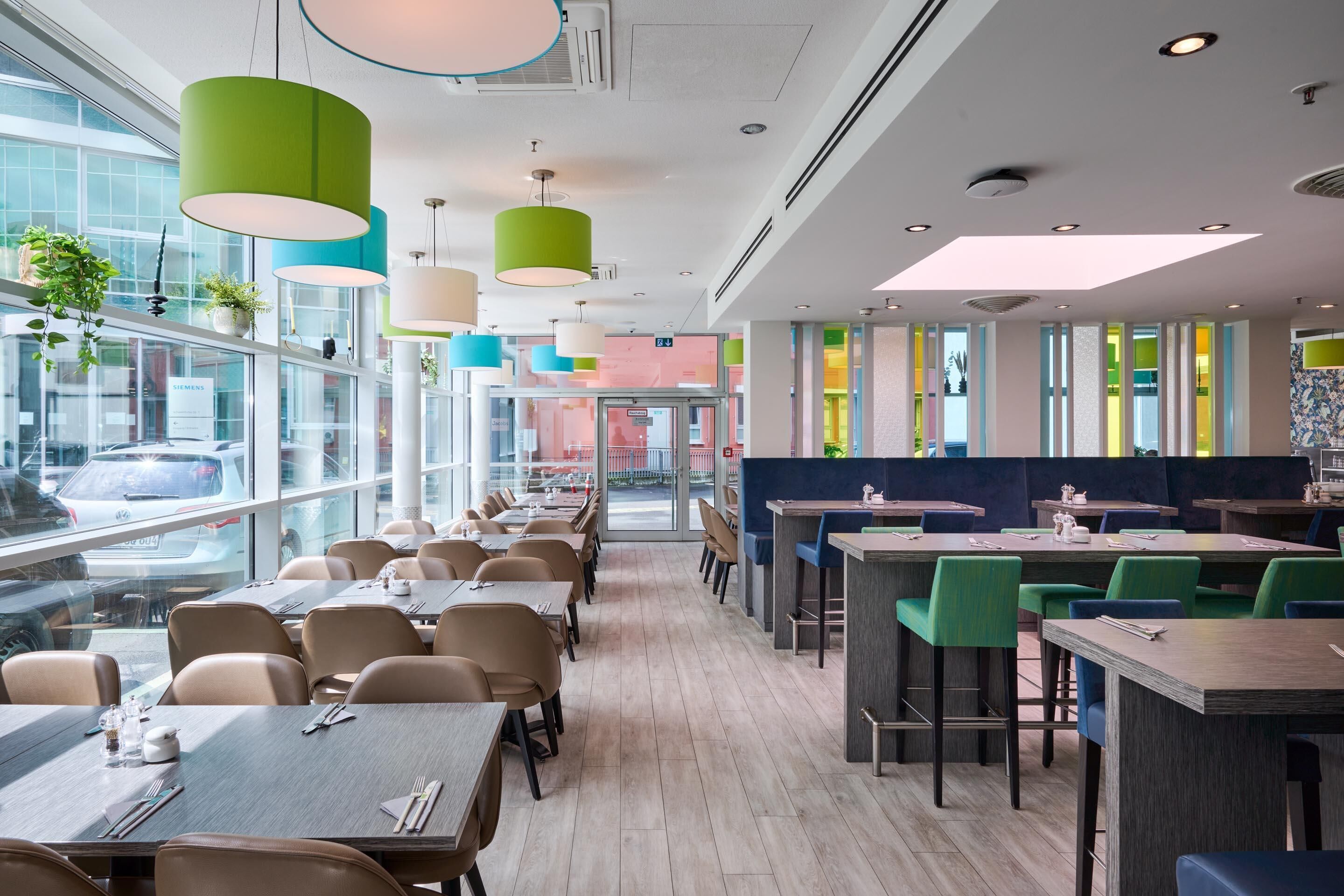 Daily buffet breakfast (EUR 17.9 per person)