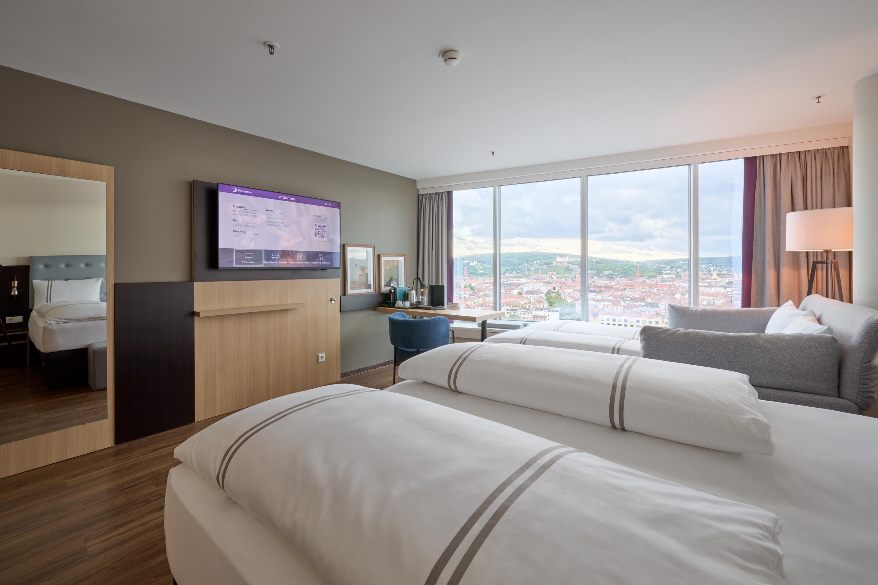 family quadruple room | 1 bedroom, soundproofing, free wifi, bed sheets