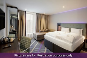 Triple Room | 1 bedroom, soundproofing, free WiFi, bed sheets