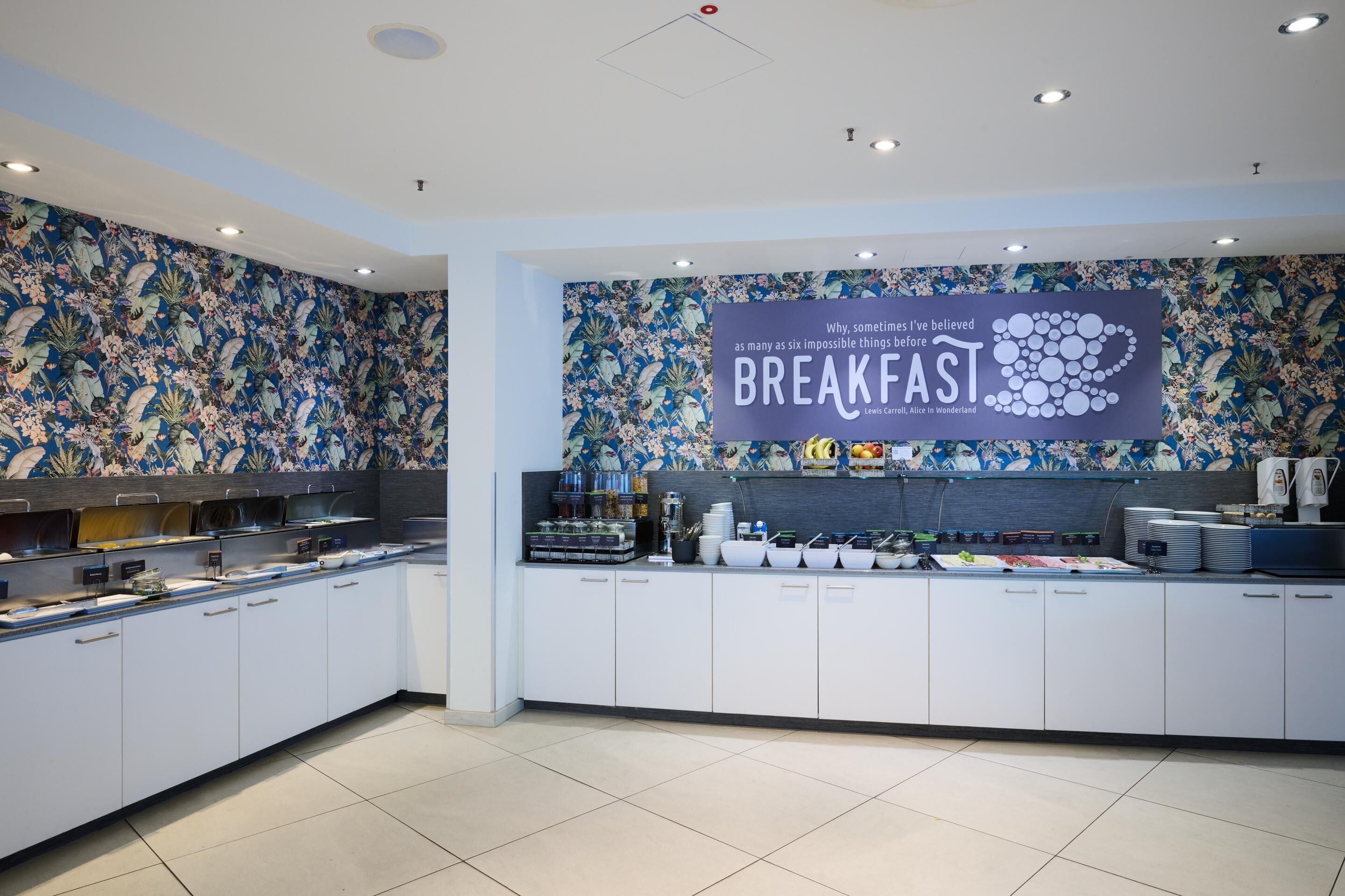 Tägliches Frühstücksbuffet gegen Gebühr