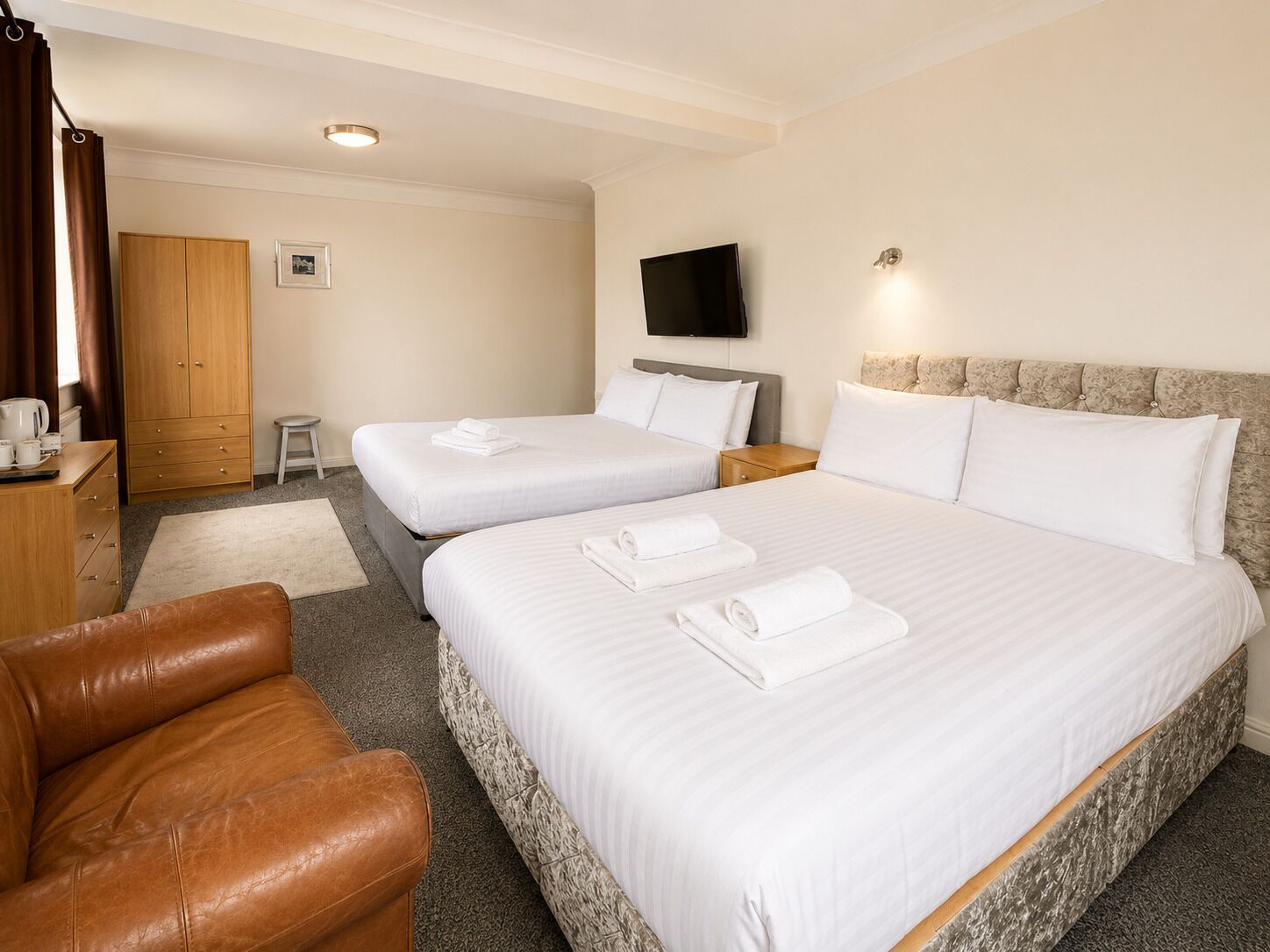 Standard Triple Room, Ensuite