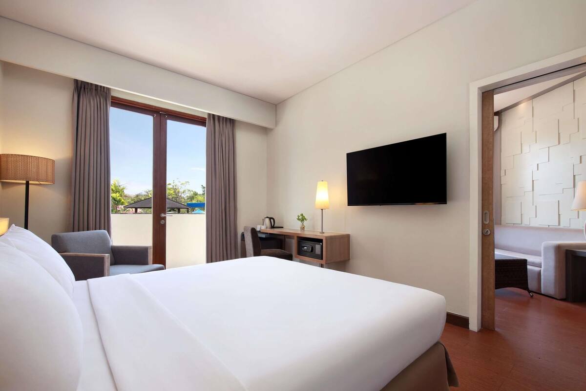 Junior Suite, 1 Double Bed with Sofa bed
