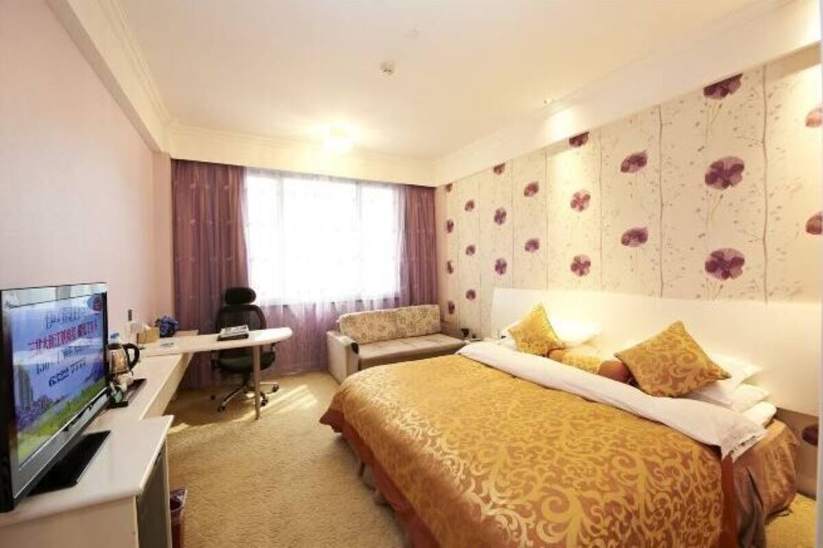 Minibar, coffres-forts dans les chambres, fer et planche à repasser