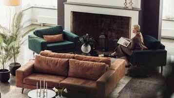 Coin salon dans le hall