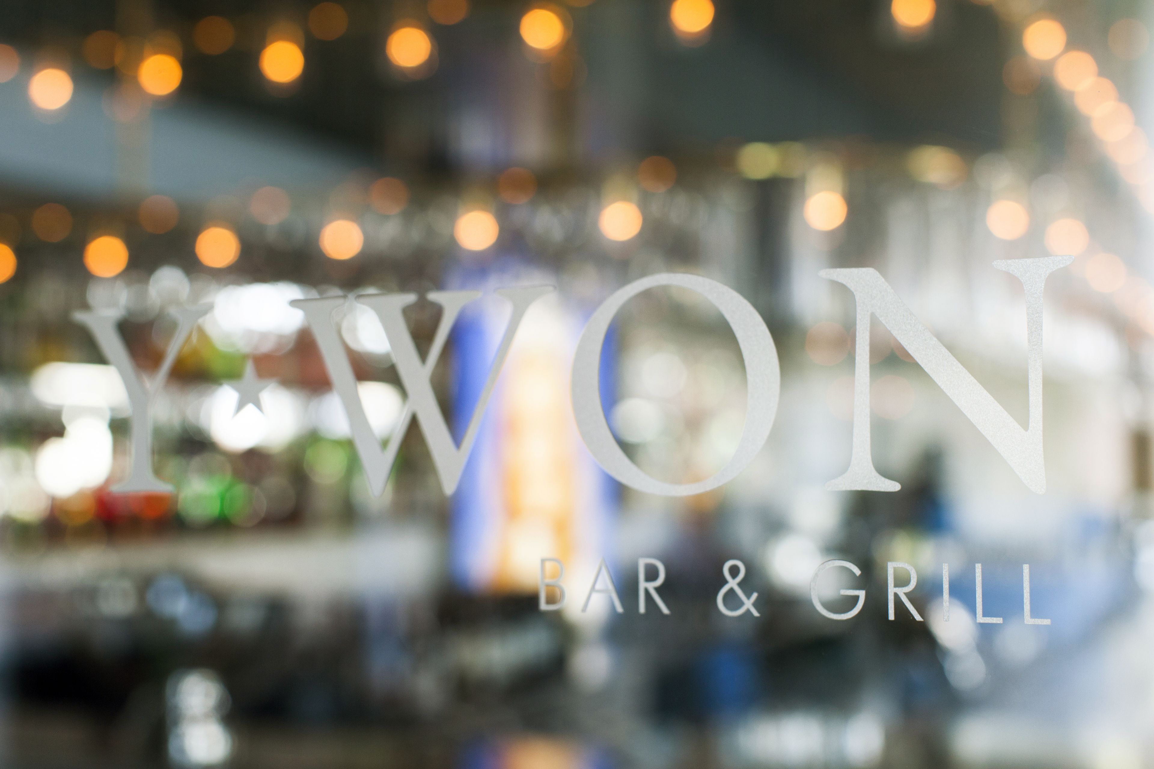 2 restaurants, breakfast, lunch, dinner served; international cuisine