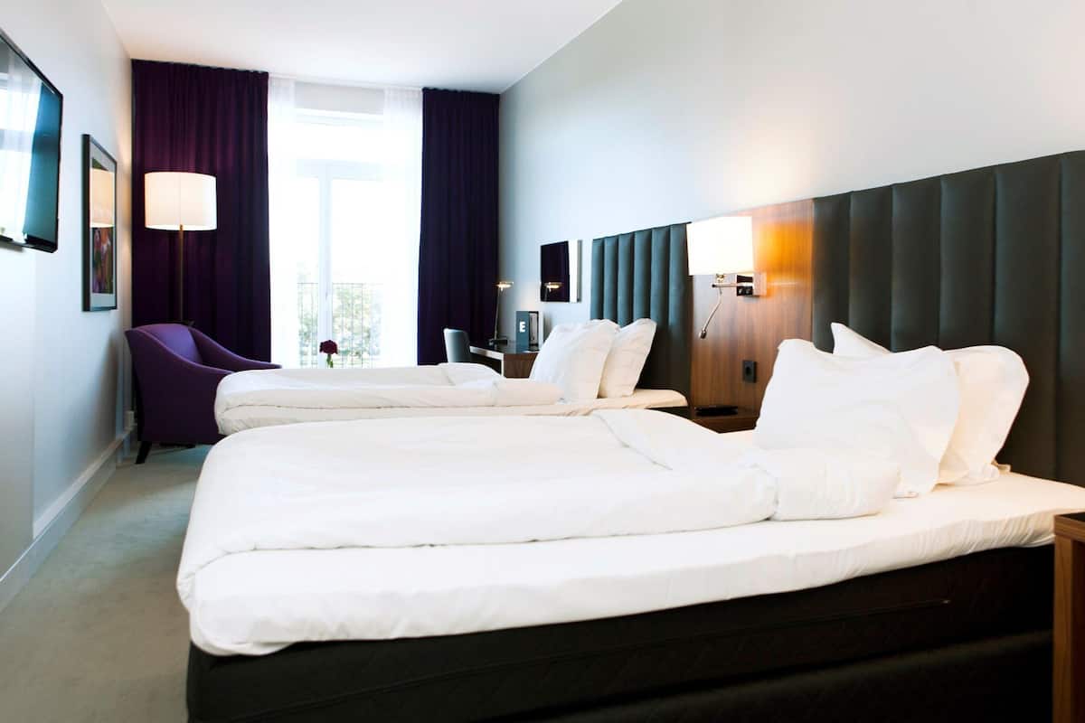 minibar, in-room safe, desk, blackout curtains