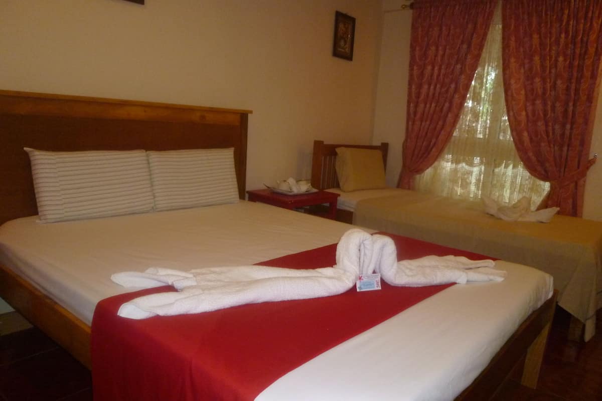 Sunset Deluxe Room (Upper Level)