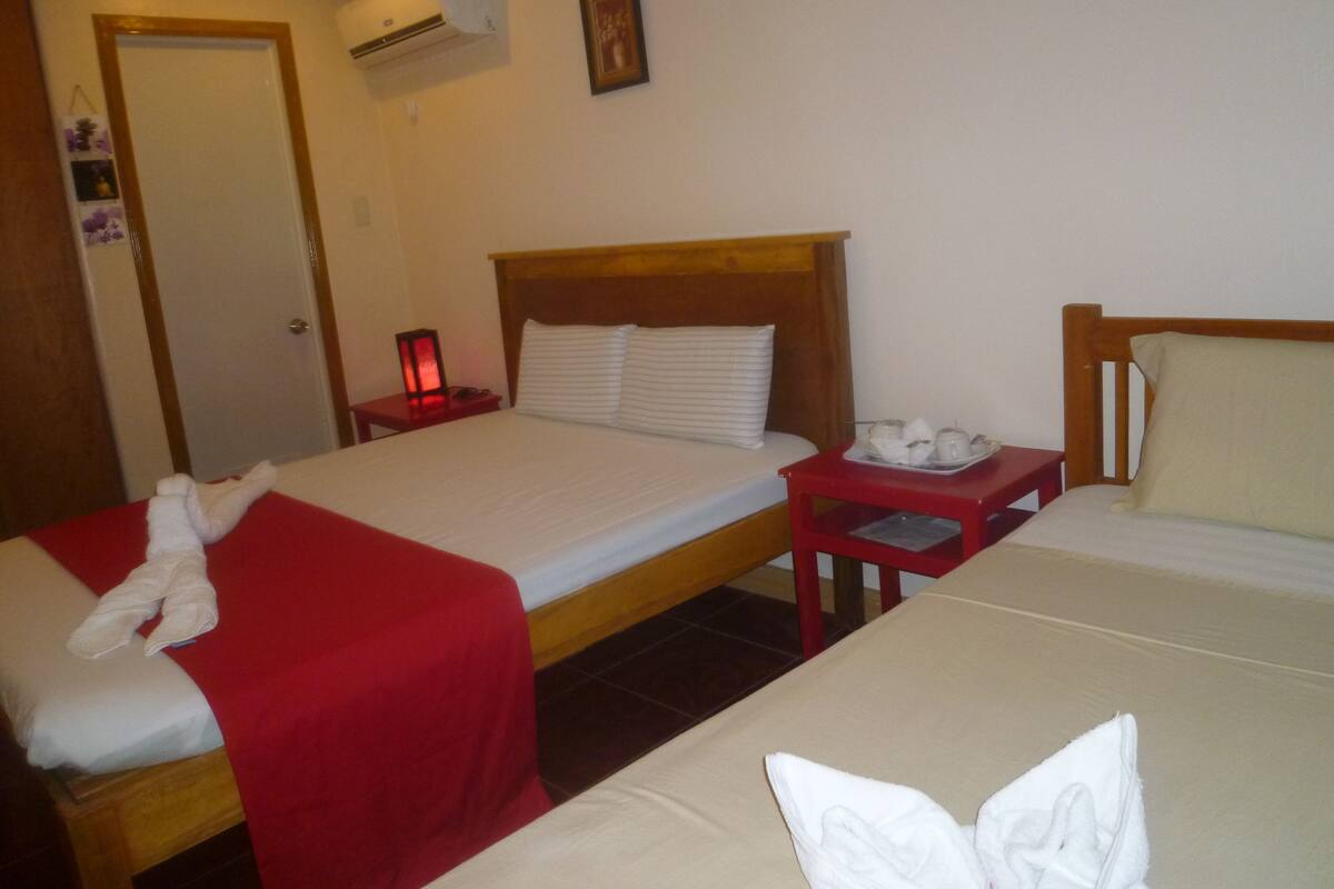 Beachfront Deluxe Room (Lower Level) 