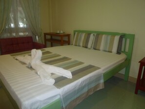 基本房无空调 | 特色  装修、特色家居、折叠床/加床（额外收费）