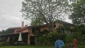 Zona de juegos infantil al aire libre