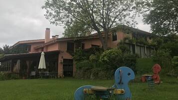 Ărea de juegos infantiles al aire libre