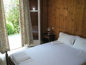 Free WiFi, bed sheets - Faliraki Apartments (Corfu)