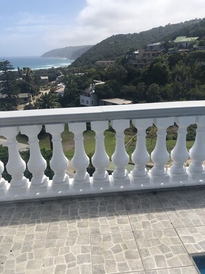 Outdoor pool, a rooftop pool - Livingstone Villa (Wilderness)