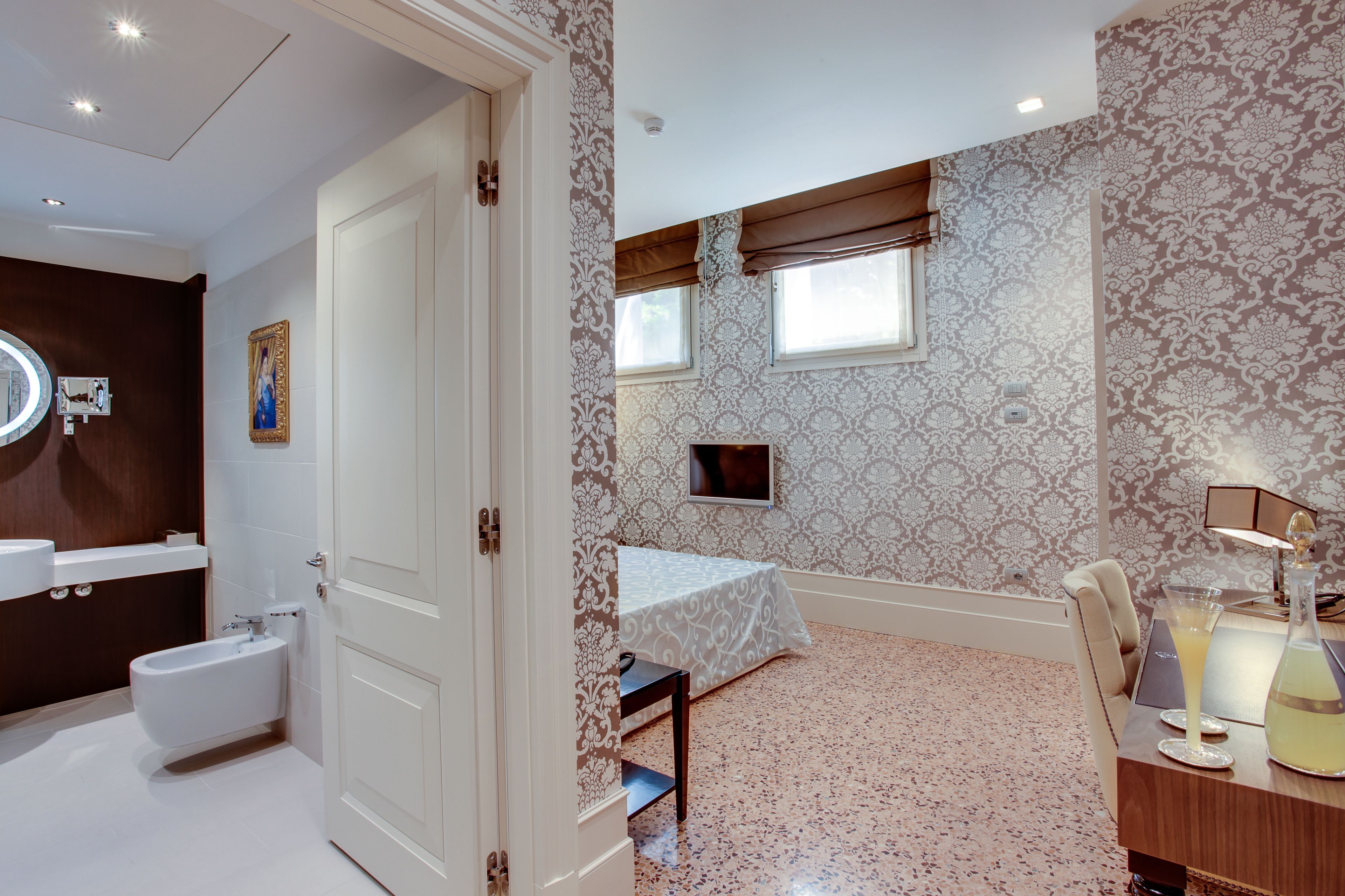 flexible room (room change) | down duvets, minibar, in-room safe, individually decorated