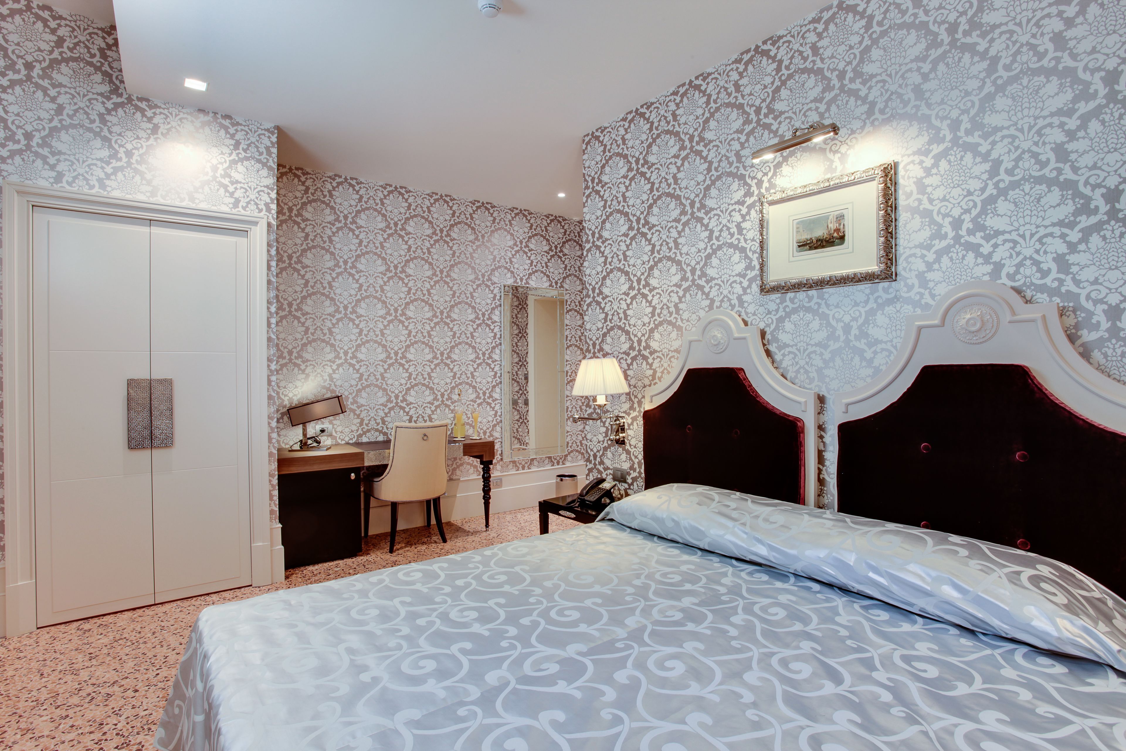 flexible room (room change) | down duvets, minibar, in-room safe, individually decorated