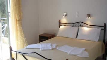 Standard Room, Garden View | Soundproofing, free WiFi