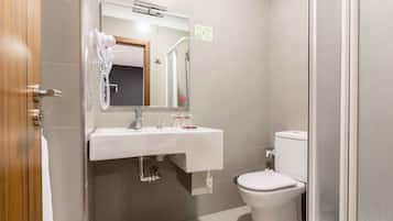 Habitación triple | Camas supletorias y wifi gratis