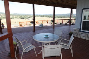 Balcony - Sawin Logs Inn (Devils Tower)