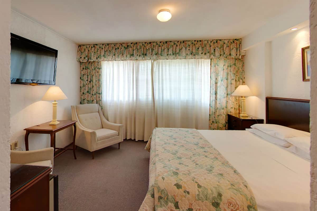 Premium Double Room, Jetted Tub | 1 bedroom, premium bedding, down comforters, in-room safe