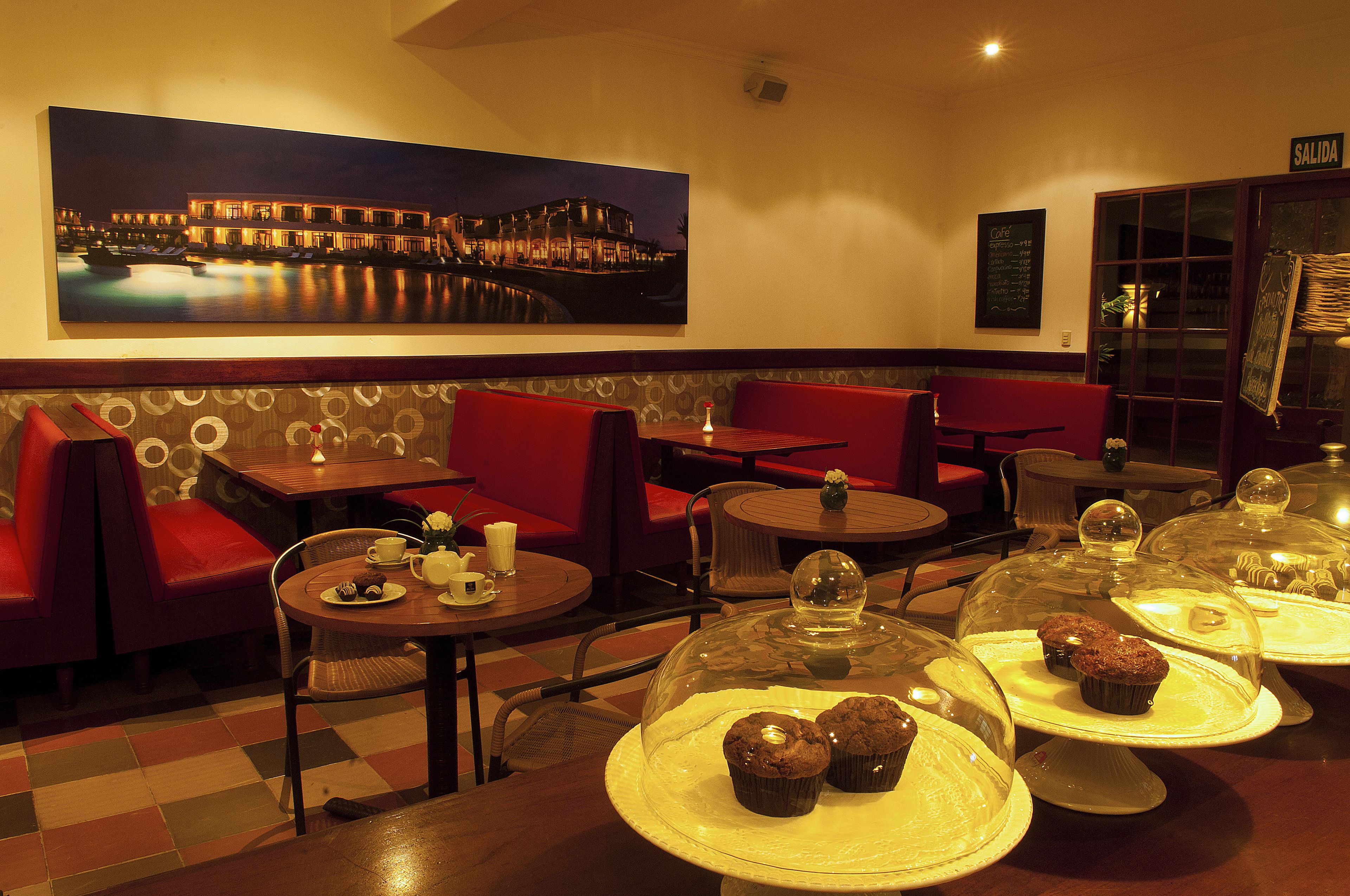 2 restaurants, breakfast, lunch, dinner served; international cuisine