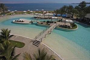 2 outdoor pools, open 9 AM to 9 PM, pool umbrellas, pool loungers - La Hacienda Bahia Paracas (Paracas)