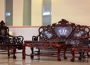 Lobby sitting area - Cozy Villa (Bangkok)