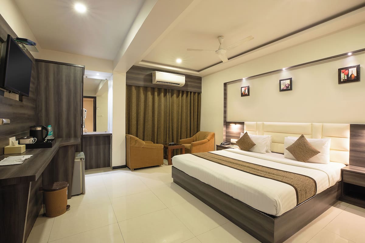 Phòng đôi Business | Nệm cao su hoạt tính (memory foam), két bảo mật tại phòng