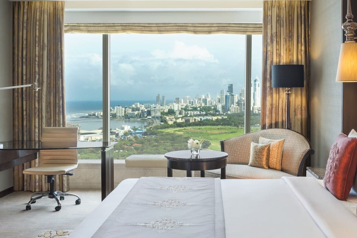 1 bedroom, egyptian cotton sheets, premium bedding, pillow-top beds