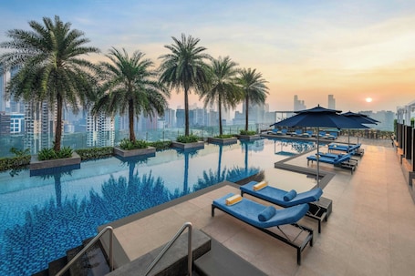 1 bedroom, Egyptian cotton sheets, premium bedding, pillowtop beds